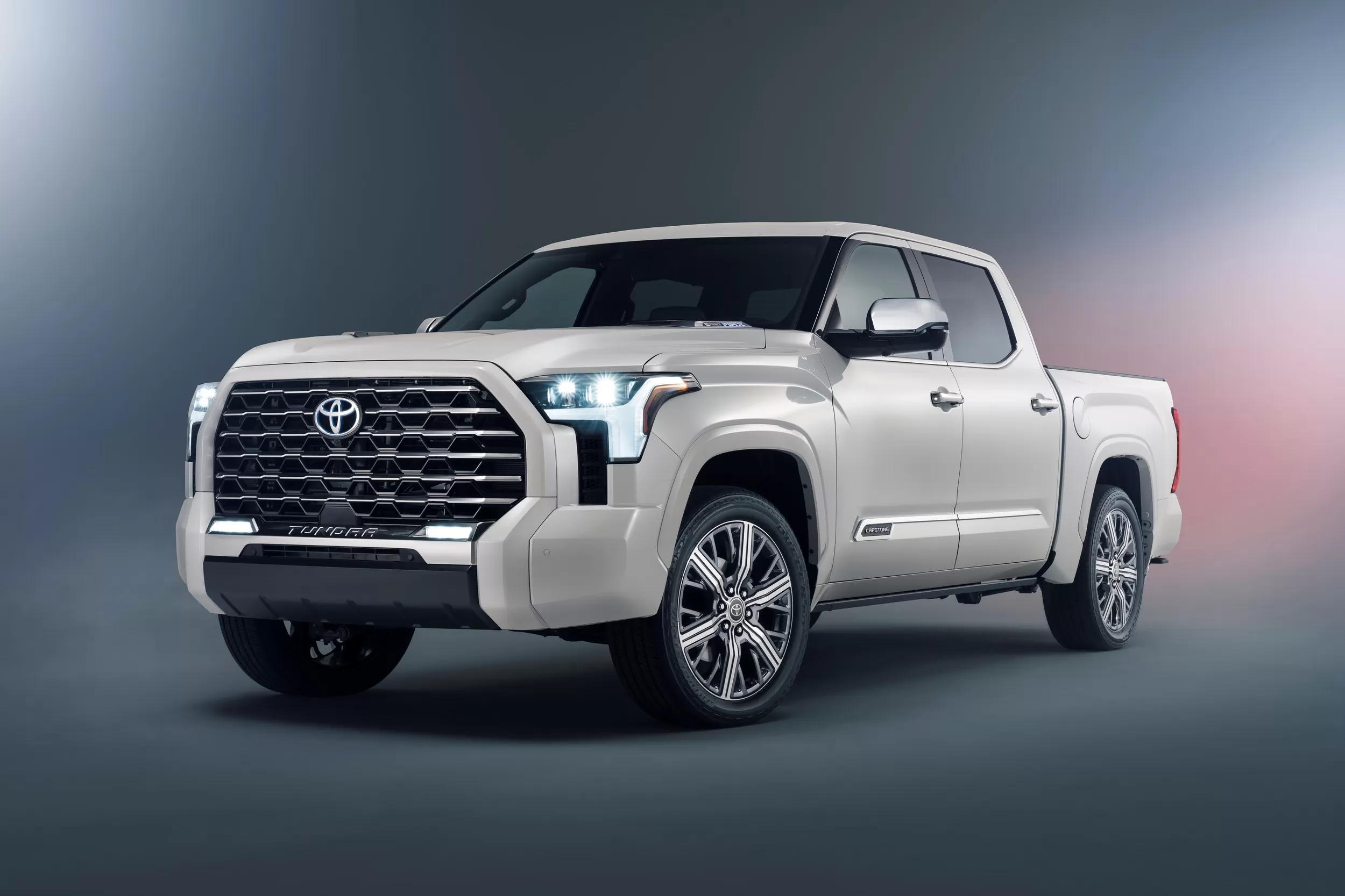 Toyota Tundra Capstone៖ ជា​រថយន្ត​ប្រណិត​បំផុត​របស់​ម៉ាក​យីហោ​ដែល​មាន​កង់​ទំហំ ២២ អ៊ីញ