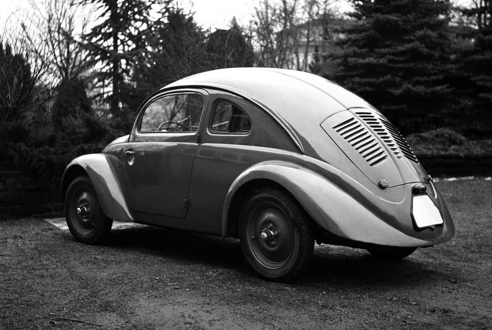 29.05.1946 май XNUMX | Стартира производството на автомобили Frazer