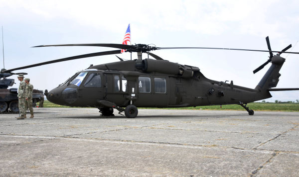 40 лет вертолетной службы Black Hawk