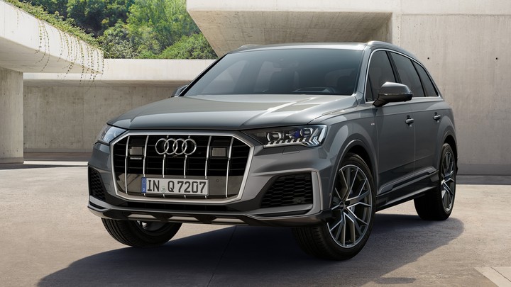 Audi Q7 – От Инголщат до...