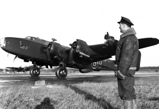 Бомбардировщик Handley Page Halifax