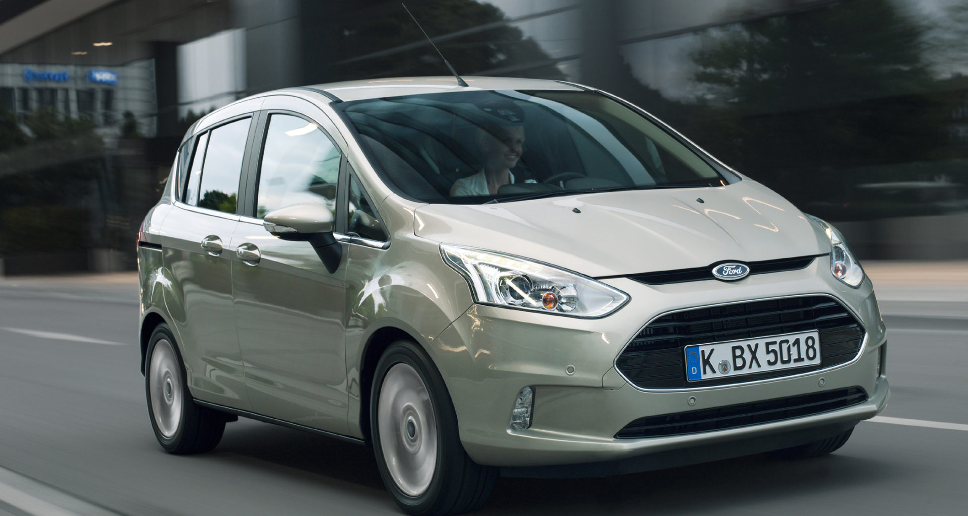 Ford B-MAX - គ្រួសារតូចមួយ