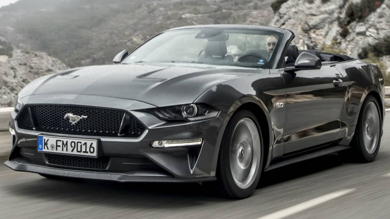 Ford Mustang Convertible 2.3 EcoBoost – легендарная галопа