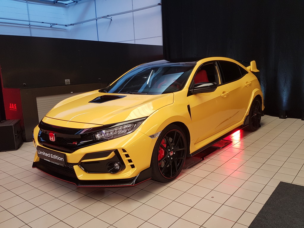 Honda Civic Type-R — королева ночи