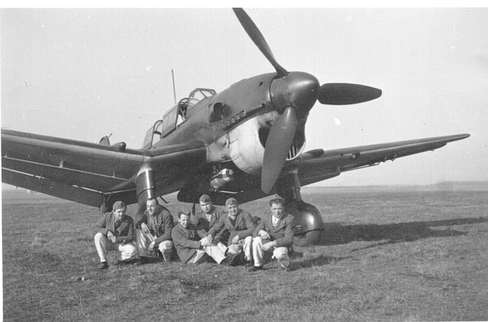 Junkers Ju 87: tanke-suntsitzailea eta gaueko eraso-hegazkinaren 4. zatia