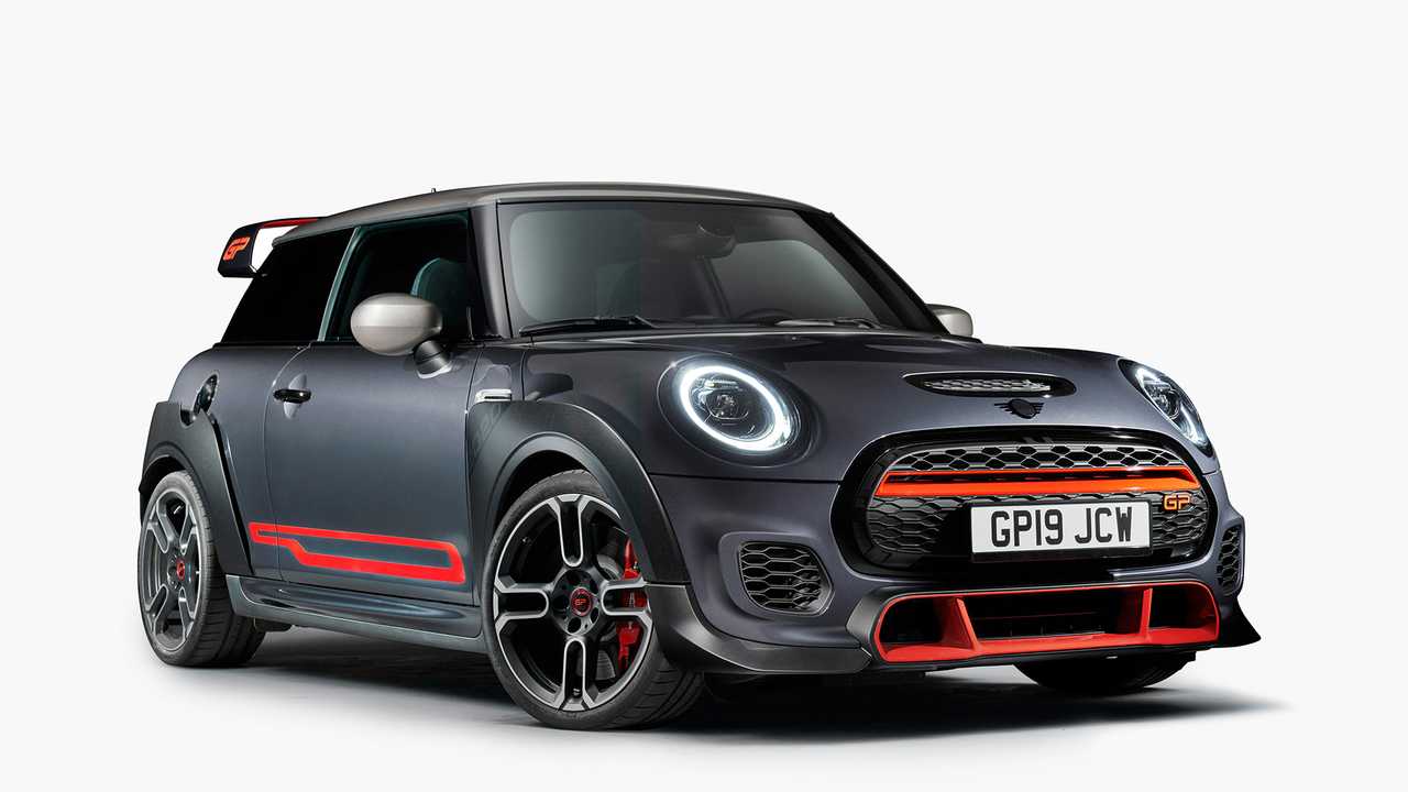 Mini John Cooper Works GP — маленькая машина, большие возможности