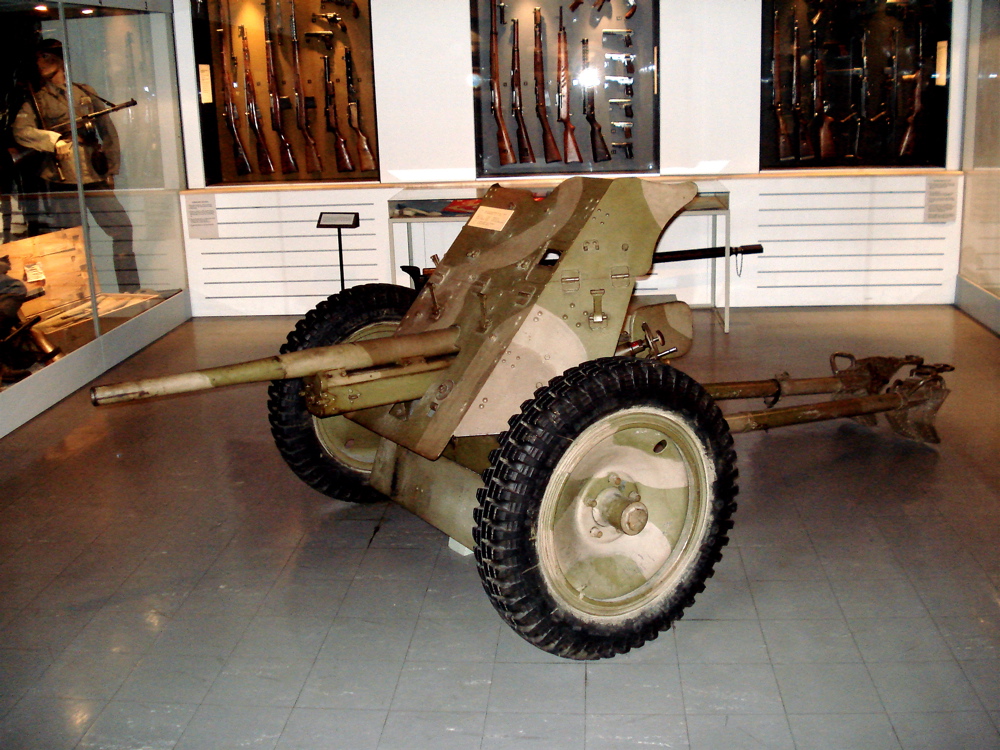 Немецкая противотанковая пушка PaK 36 калибра 37 мм