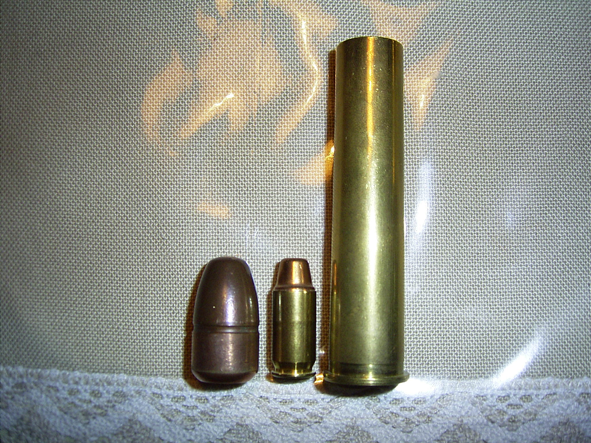 Nitro-What insensitive explosive ammunition