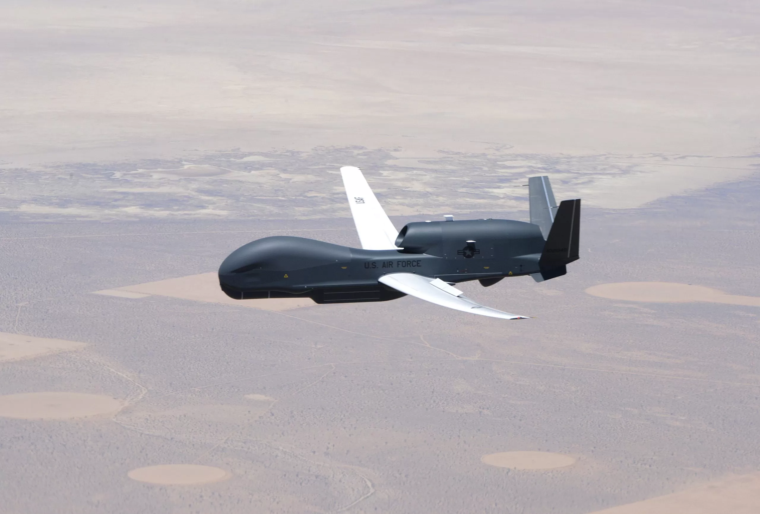 Rq 4b. Northrop Grumman RQ-4b Global Hawk. Беспилотник RQ-4b Global Hawk. RQ-4 Global Hawk Block 40. RQ-4b Global.