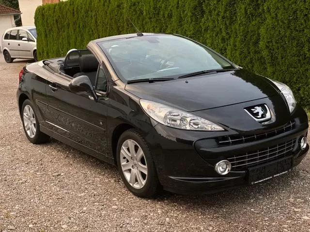 Peugeot 207 CC - billige drømmer