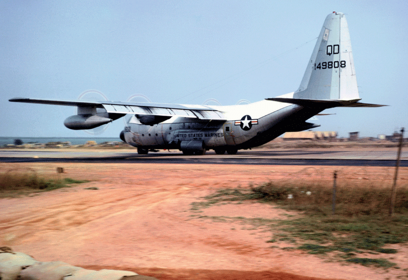 Самолет КС-130 Геркулес