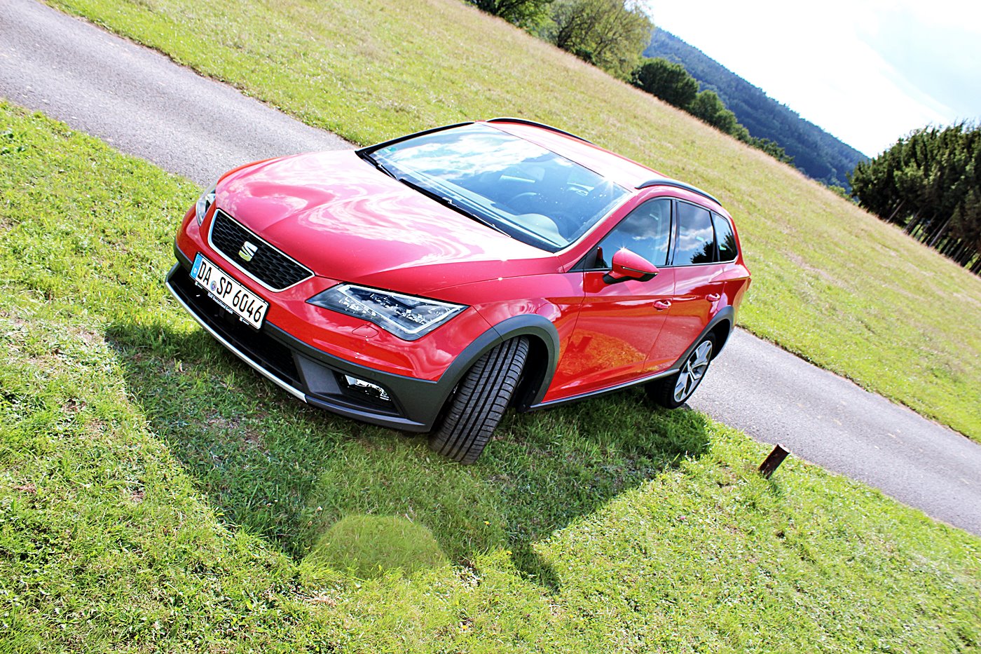 Seat Leon Cupra против конкурентов