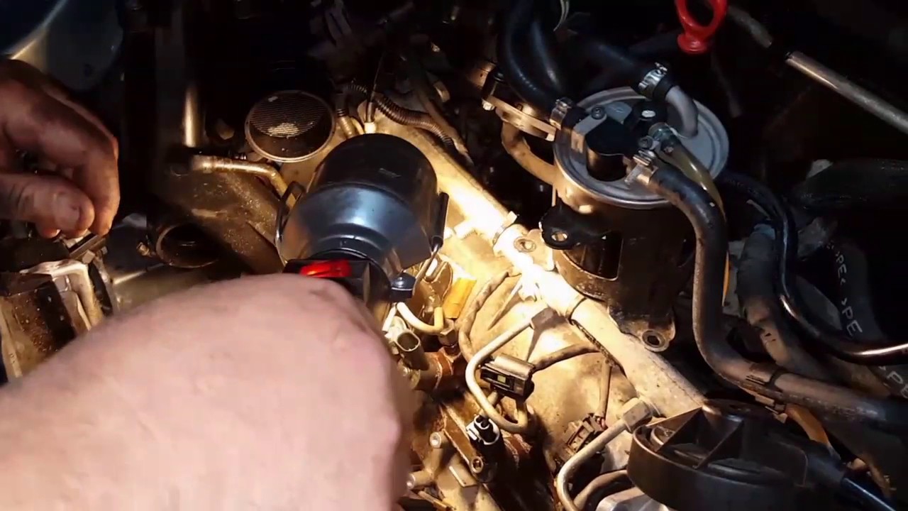 Udskiftning af brændstoffilter til Mercedes W163