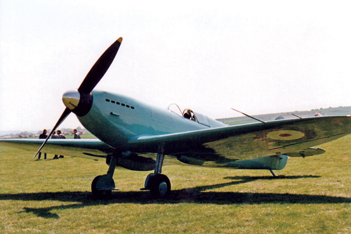 Supermarine Spitfire Легендарный истребитель RAF.