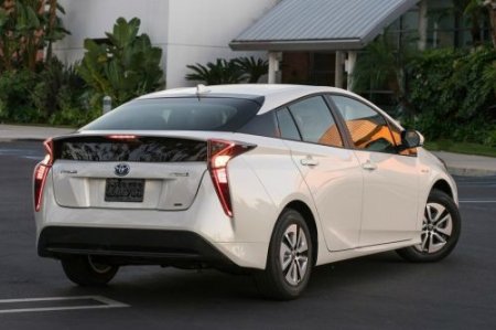 Toyota Prius in detail about fuel consumption