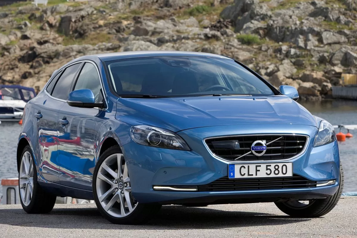 Volvo V40 Ocean Race 1.6 D2 - теңізшілердің құрметіне