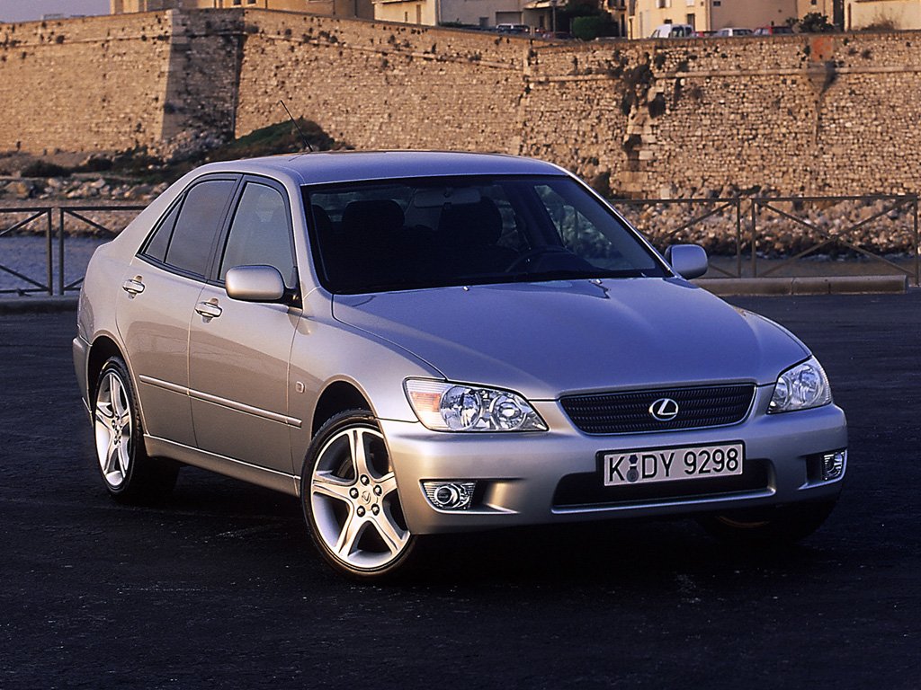 Японский BMW &#8212; Lexus IS (1999-2005)