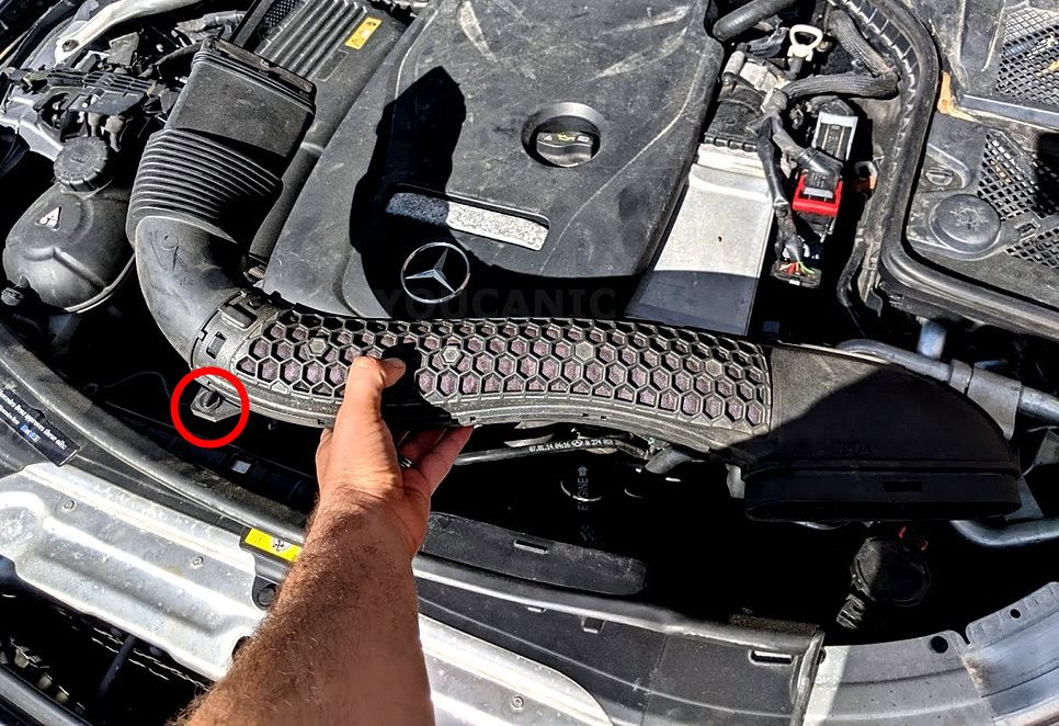 Замена электромагнитного клапана турбонагнетателя Mercedes-Benz