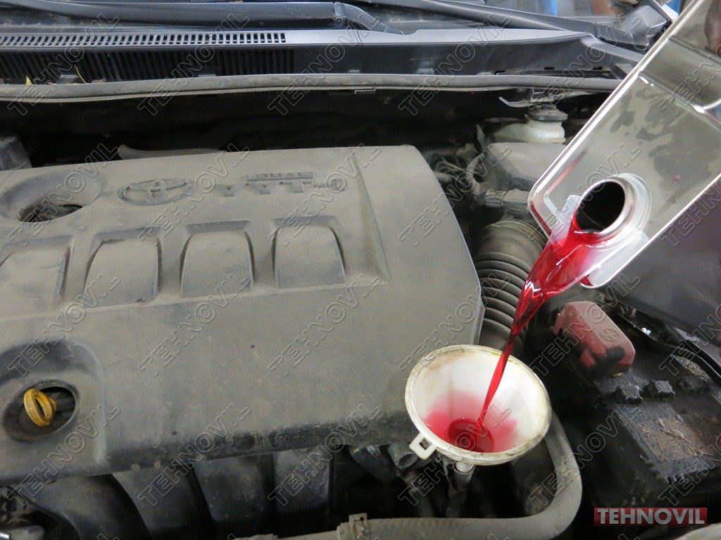 Öljynvaihto automaattivaihteistossa Toyota Corolla