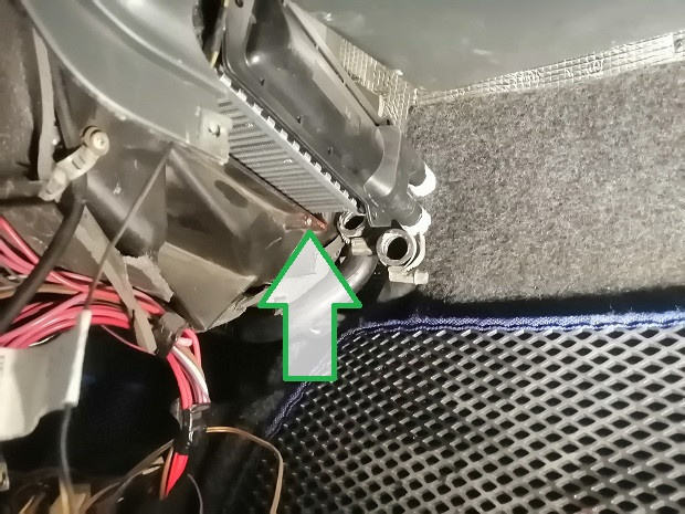 Как снять, заменить радиатор печки(отопитель) и краник ВАЗ 2114