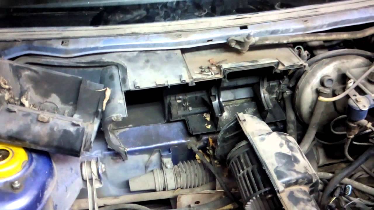 Substitució del radiador de l'estufa i la vàlvula de l'escalfador VAZ 2114