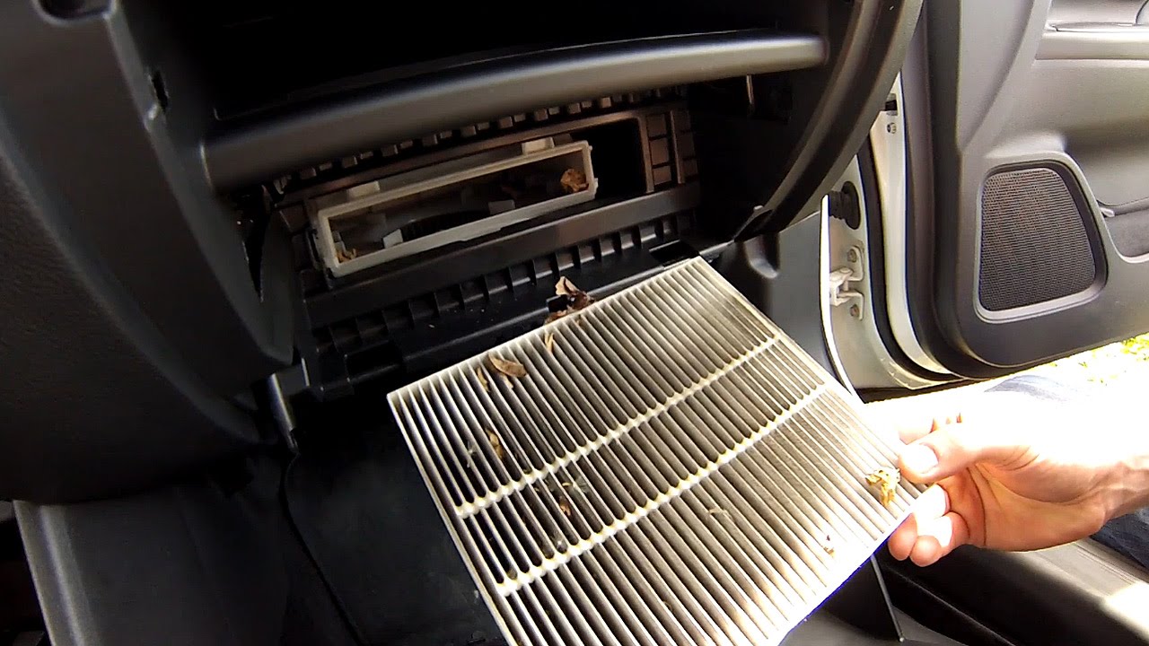Mitsubishi Outlander Cabin Air Filter Replacement