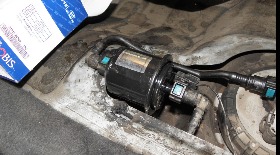 Zamjena filtera goriva Hyundai Accent