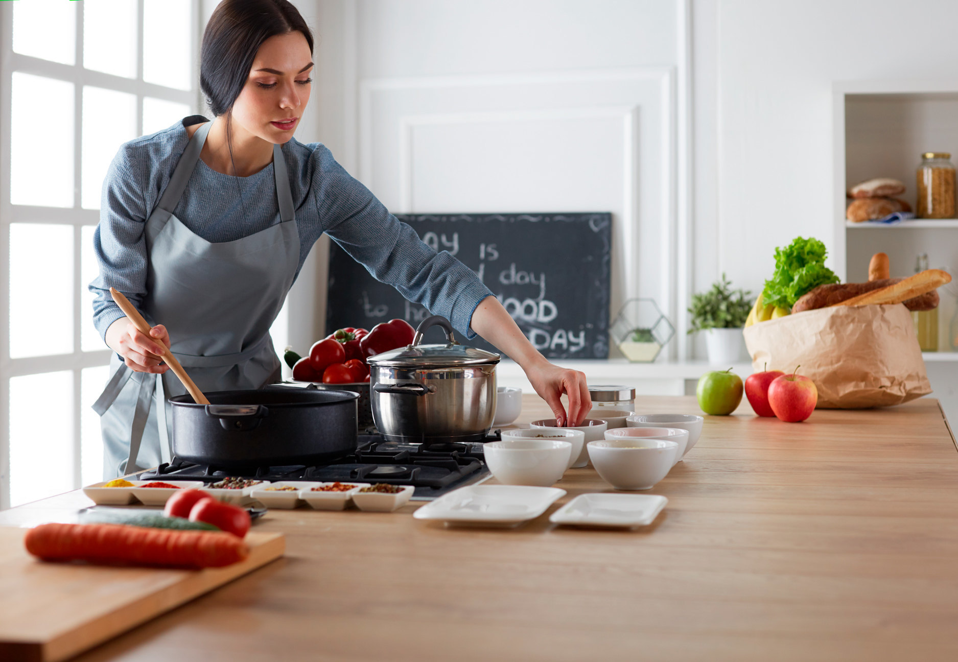 15 virtuvės prietaisų, kurie leis jums gaminti kaip profesionalas