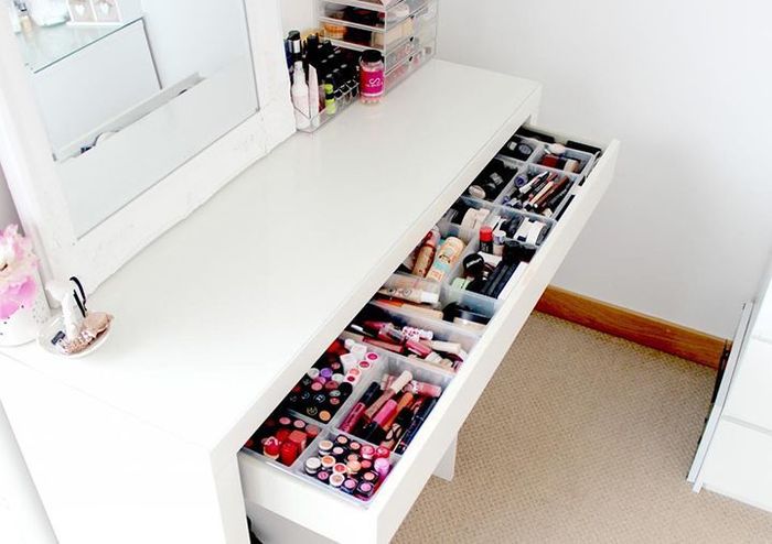 How to organize and store cosmetics so that everything is at hand?