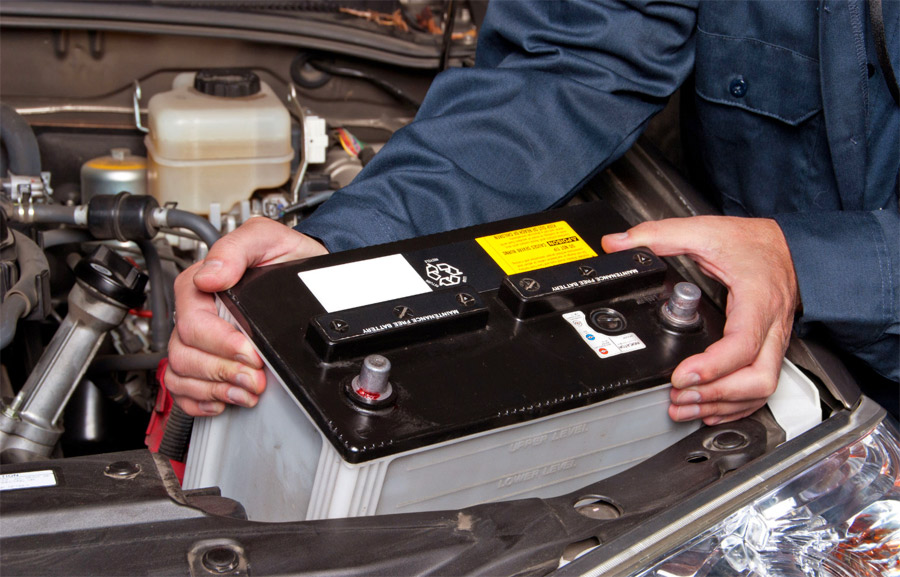 Come fai a sapere quando è il momento di cambiare la batteria della tua auto?