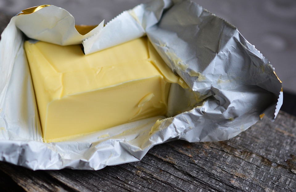 Como armazenar a manteiga corretamente? Em um prato de manteiga!