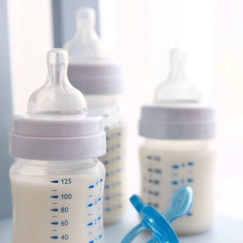 给宝宝喂奶如何选择安抚奶嘴？