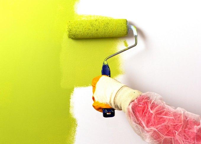 Как выбрать валик для покраски потолка акриловой краской своими руками