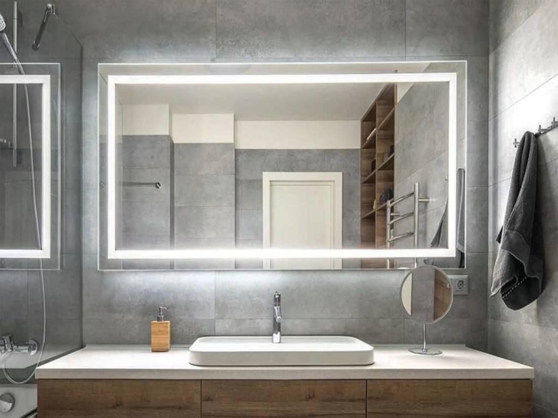 Il·luminació del mirall del bany: quina triar? Maneres d'il·luminar el mirall del bany