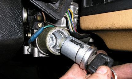 Ремонт и замена замка зажигания автомобиля ВАЗ 2110—2112