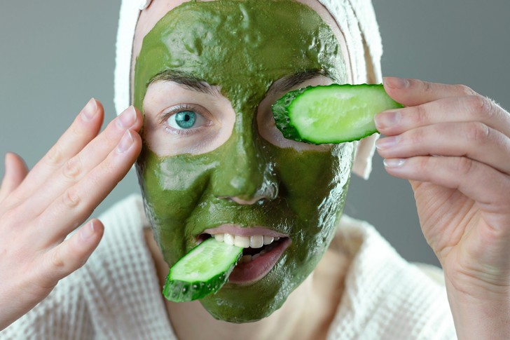 Zelena glina je idealna za akne. Kako napraviti masku od zelene gline?