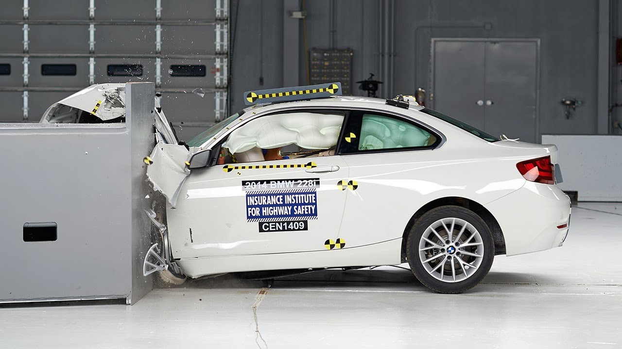 BMW 3 Series › Crash test