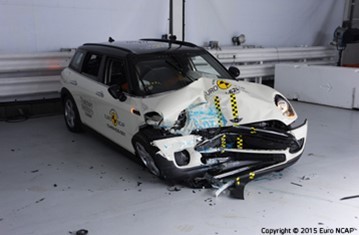 Mercedes-Benz Classe V › Crash test