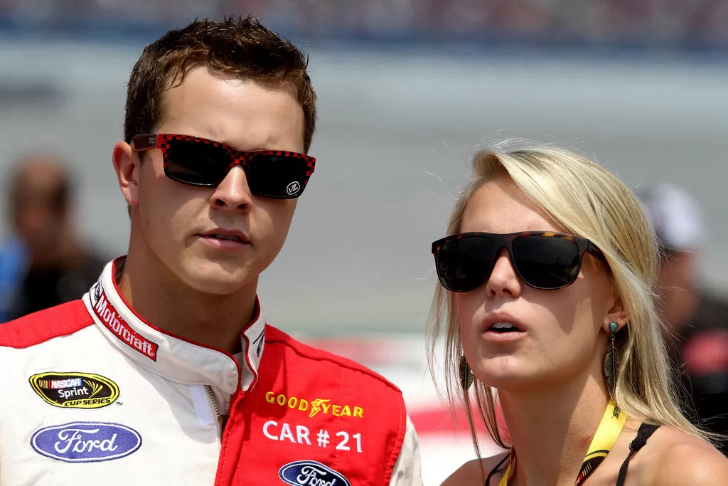 30 жен и подруг гонщиков NASCAR 30 жен и подруг гонщиков NASCAR