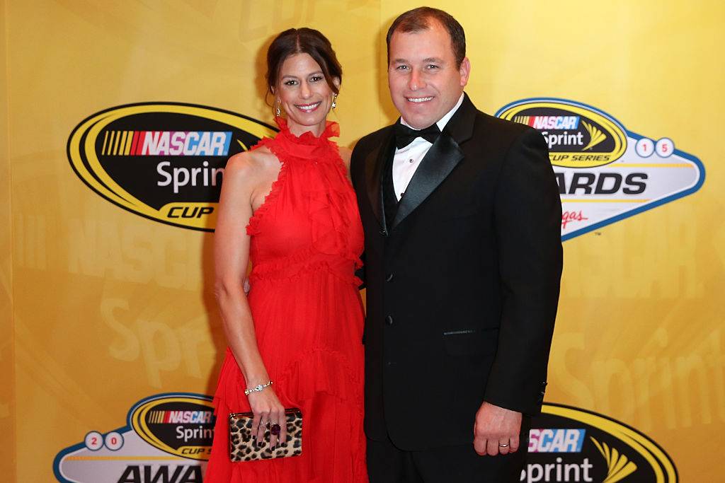30 жен и подруг гонщиков NASCAR