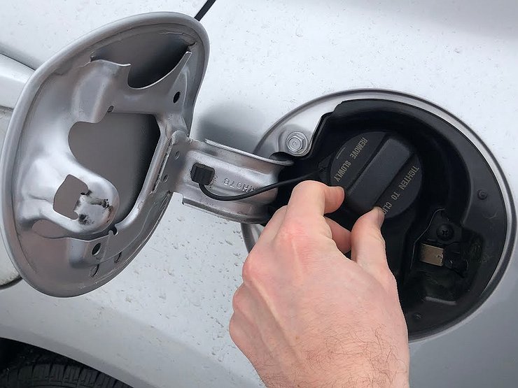 Is it safe to drive with a gas tank in a car?