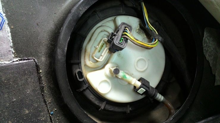 Adakah selamat memandu dengan tangki gas bocor?