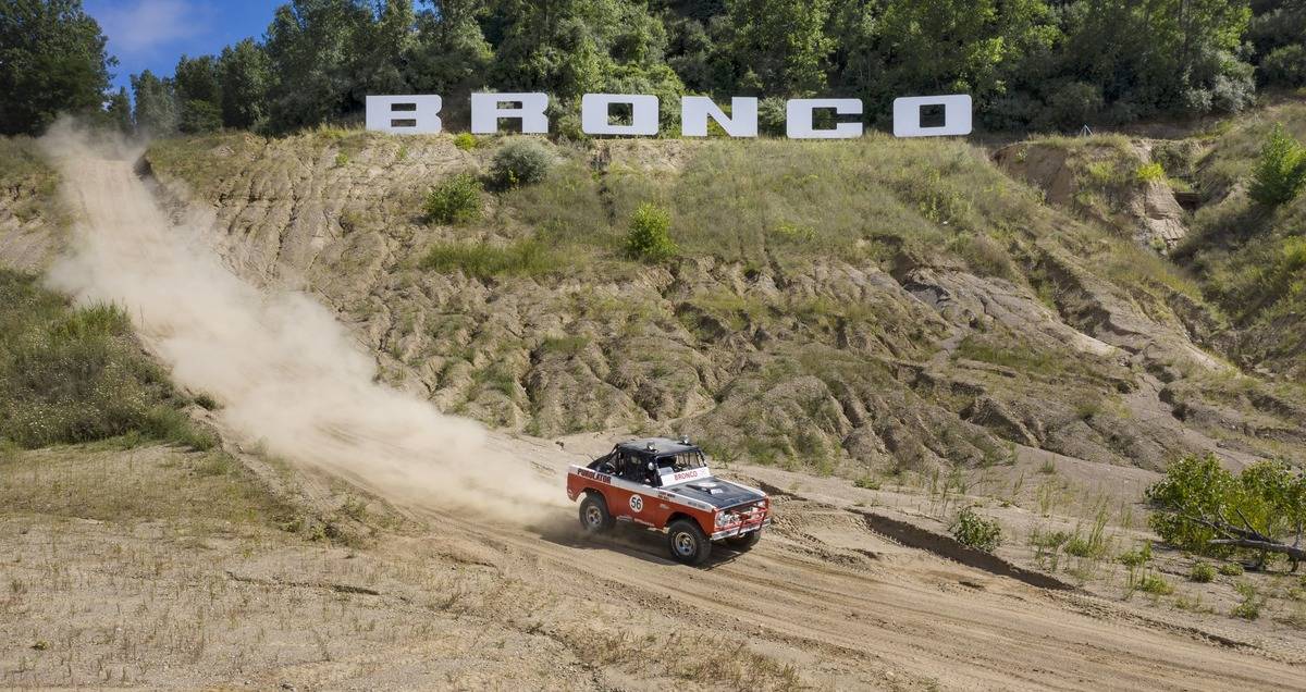 ФОТО: Ford Bronco вернулся и стал лучше, чем когда-либо (плюс скрытые функции)