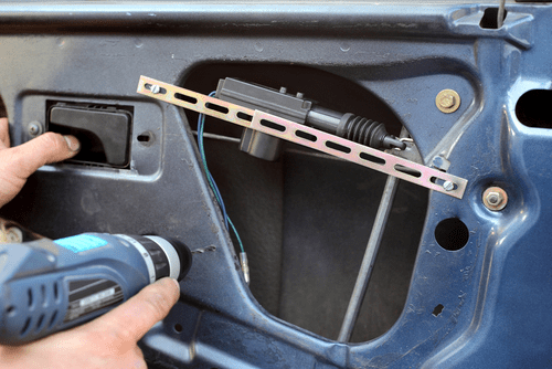 Обеспечьте безопасность своего автомобиля с помощью радиоуправляемой системы запирания!