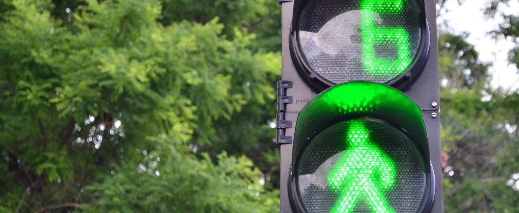 how-to-make-the-traffic-light-turn-green-avtotachki