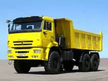 Какой привод у КамАЗ 65222?