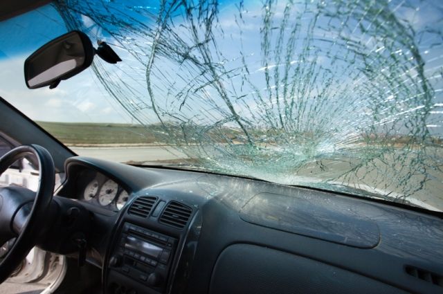 Могут ли экстремально низкие температуры разбить автомобильные окна и ветровые стекла?