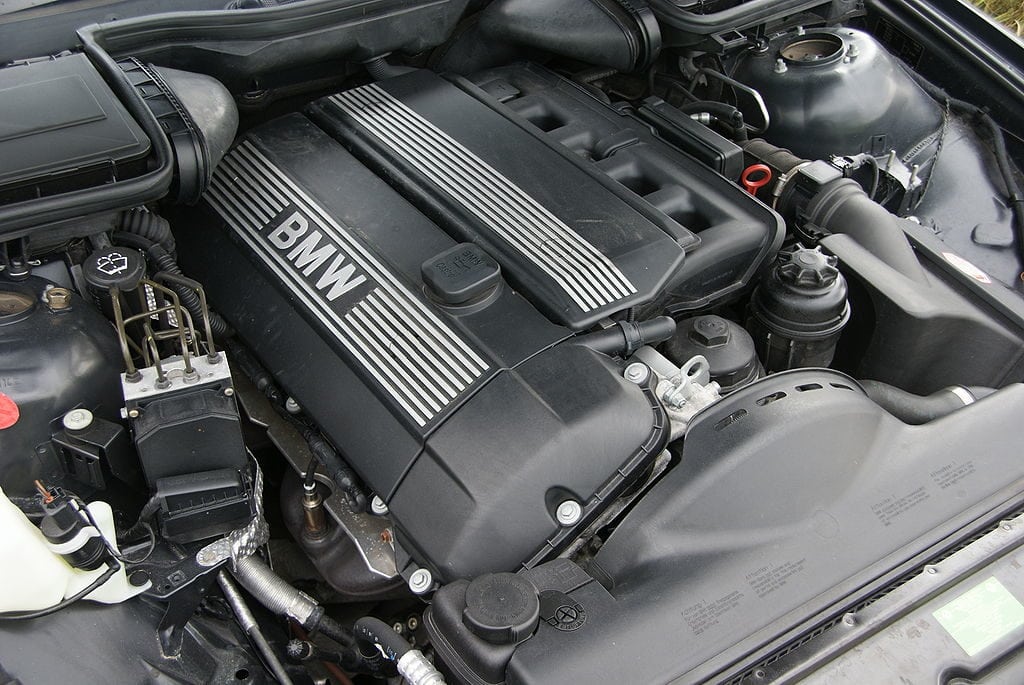 Двигатель V8 &#8211; что отличает эту модель двигателя?