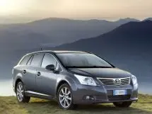 Сколько мест в Тойота Авенсис