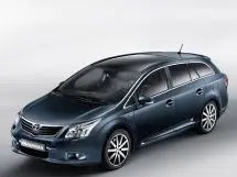 Сколько мест в Тойота Авенсис